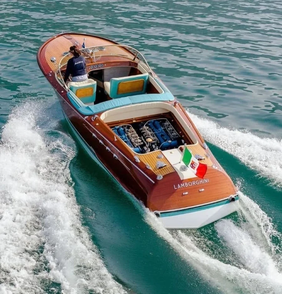 Whoa! Lamborghini! With Twin Engines... Love these classic boats.